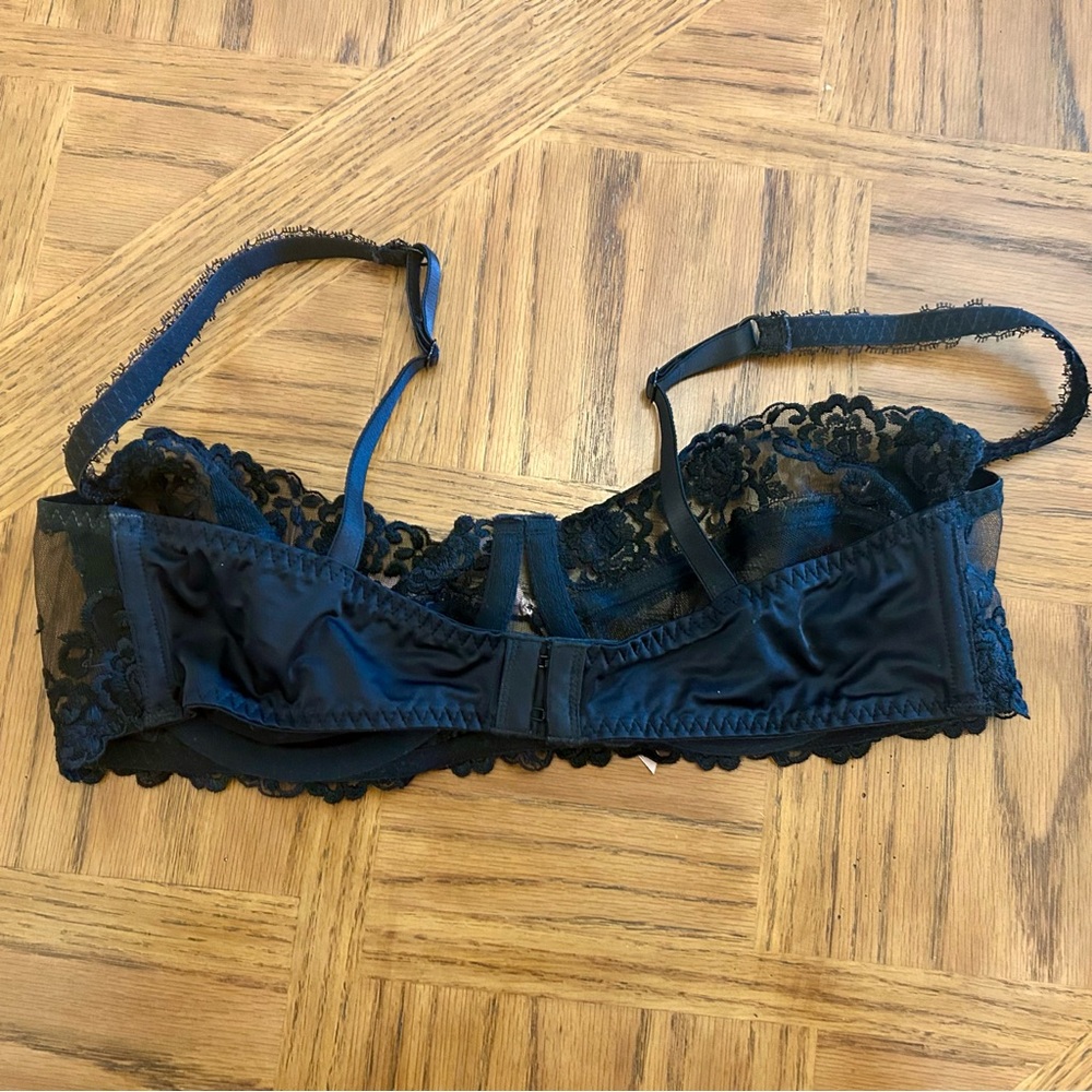 💕Jezebel Black Lace Bra with Delicate Details - Picture 4 of 7